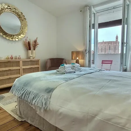 Le Lautrec - Vue Cathedrale - Centre-ville *